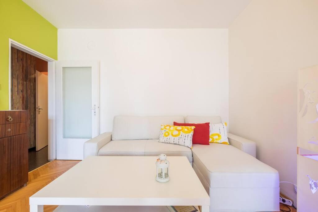Beautiful Flat In Central Location By Flat Mаnager Sofie Exteriér fotografie